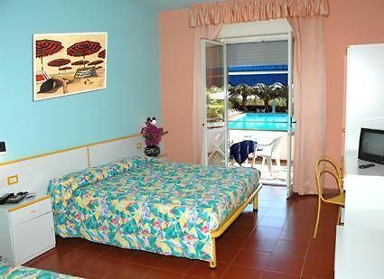 Hotel Seven Residence Palinuro Dış mekan fotoğraf